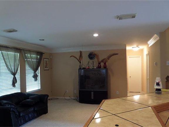 4th image of 6011 Cascadera Dr