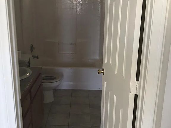 5th image of 24994 Paseo Robles #1