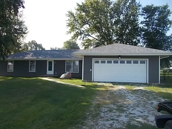 1002 E 1100 North Rd, Tower Hill, IL 62571