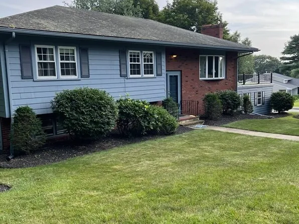 16 Logan Dr, Braintree, MA 02184
