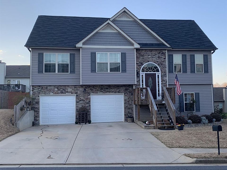 2nd image of 218 Depot Ln