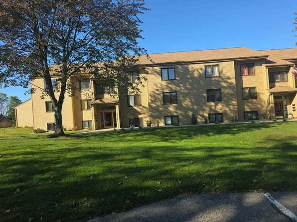 300 Farington Blvd APT 54, Holland, MI 49423