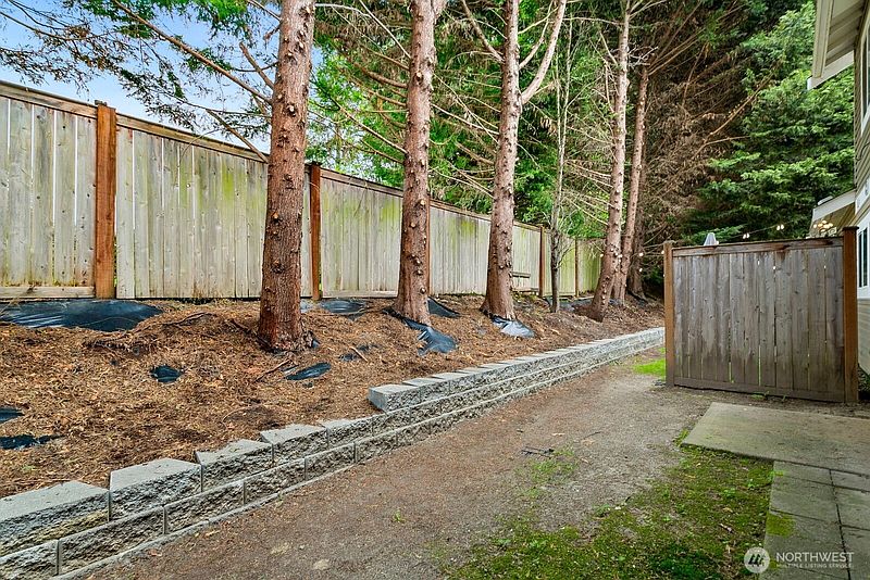 3rd image of 10511 140th Street Ct E #34