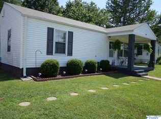 3109 Hillandale Rd NW, Huntsville, AL 35816