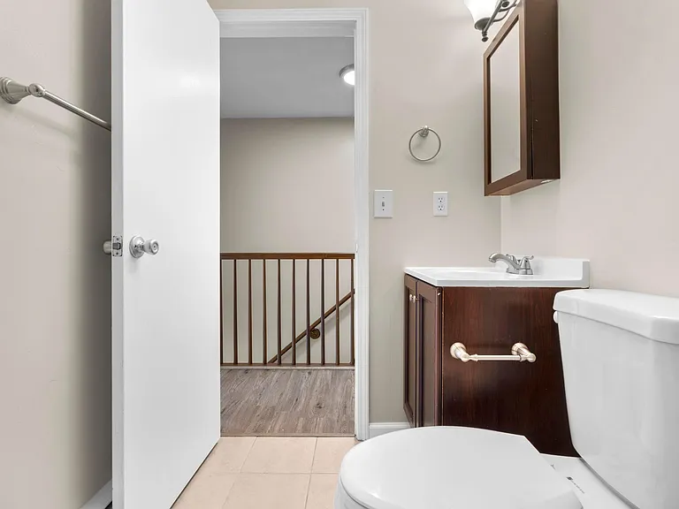 11 Fern St #B — Photo 23