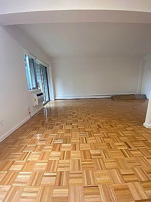 3rd image of 7520 113th St APT 4