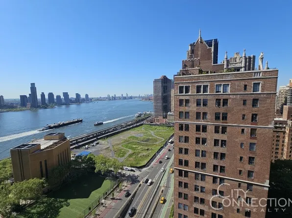 45 Tudor City Pl APT 2120, New York, NY 10017