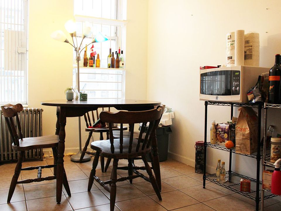 1st image of 310 Jefferson St APT 3R