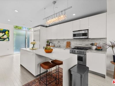7917 Willoughby Ave #2, West Hollywood, CA, 90046