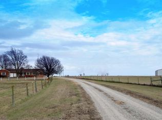 21748 S Hoch Rd, Osage City, KS 66523