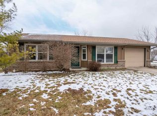 302 Fairfax Ct, Garrett, IN 46738