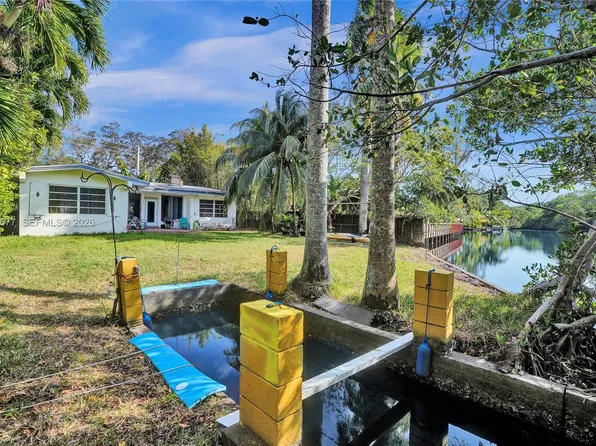 18500 NE 23rd Ct, Miami, FL 33180