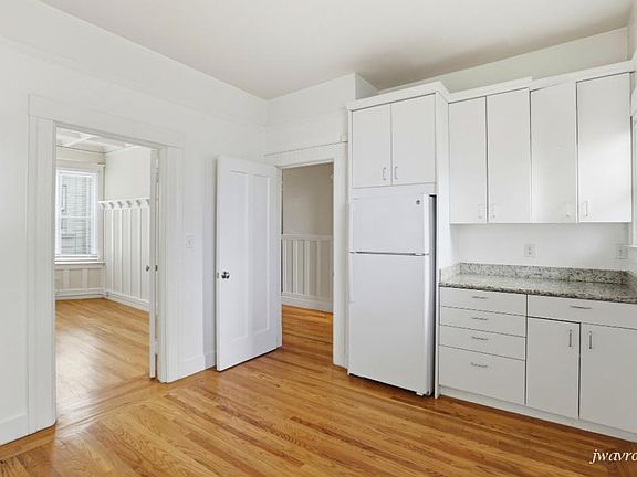 5th image of 1651 California St #1650-11