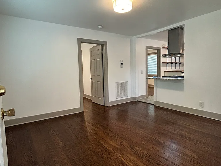 218 McKennell Dr — Photo 5