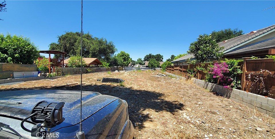 2nd image of 230 S San Jose Dr