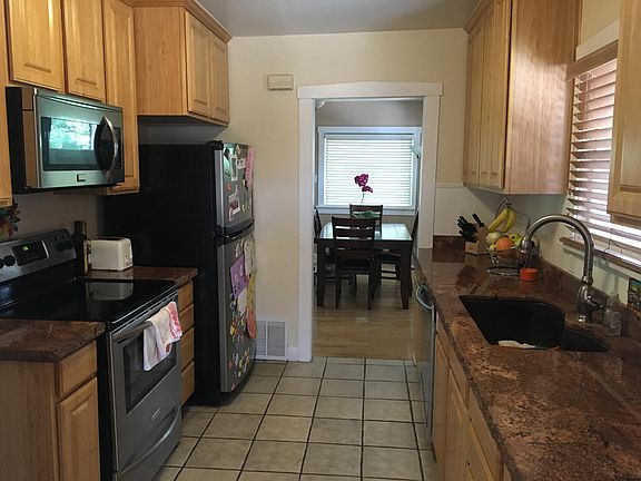 5th image of 2628 S Alden St