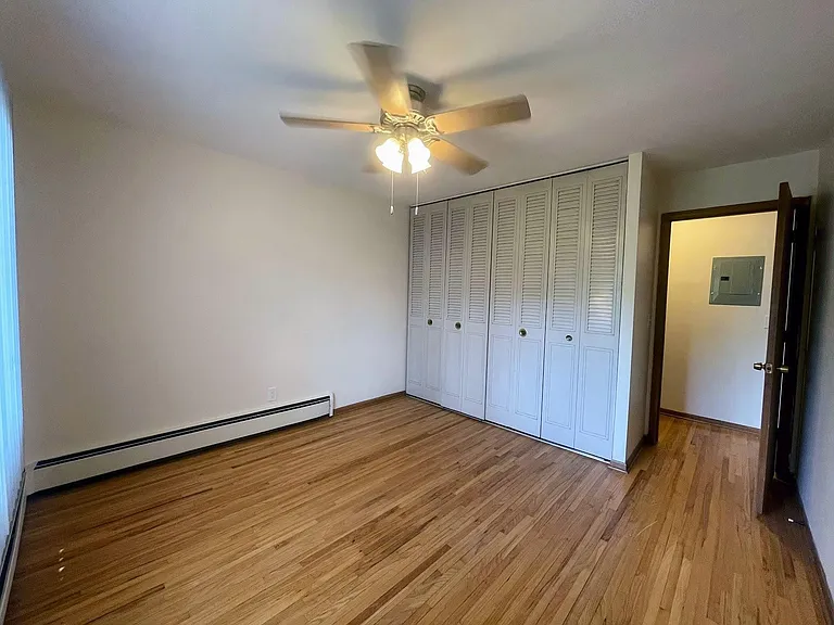425 University Ave SE #307 — Photo 8