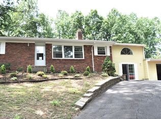 19104 Mockingbird Heights Rd, Triangle, VA 22172