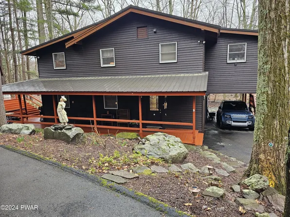 155 Cloud Crest Dr, Greentown, PA 18426