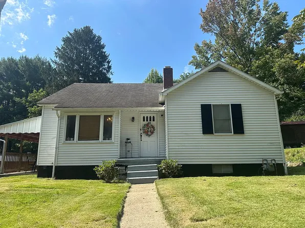 207 Hartman Run Rd, Morgantown, WV 26505