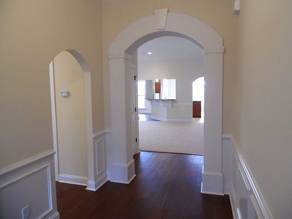 3rd image of 116 Radcliff Dr