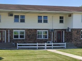23 - 209 E 11th St, De Witt, IA 52742