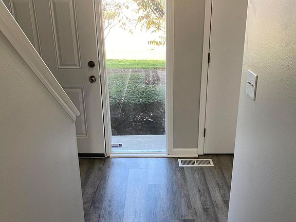 5th image of 2711 Stone Lake Dr