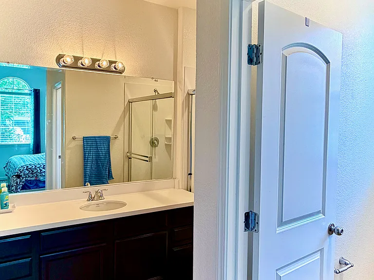 1841 Klamath Ct — Photo 5