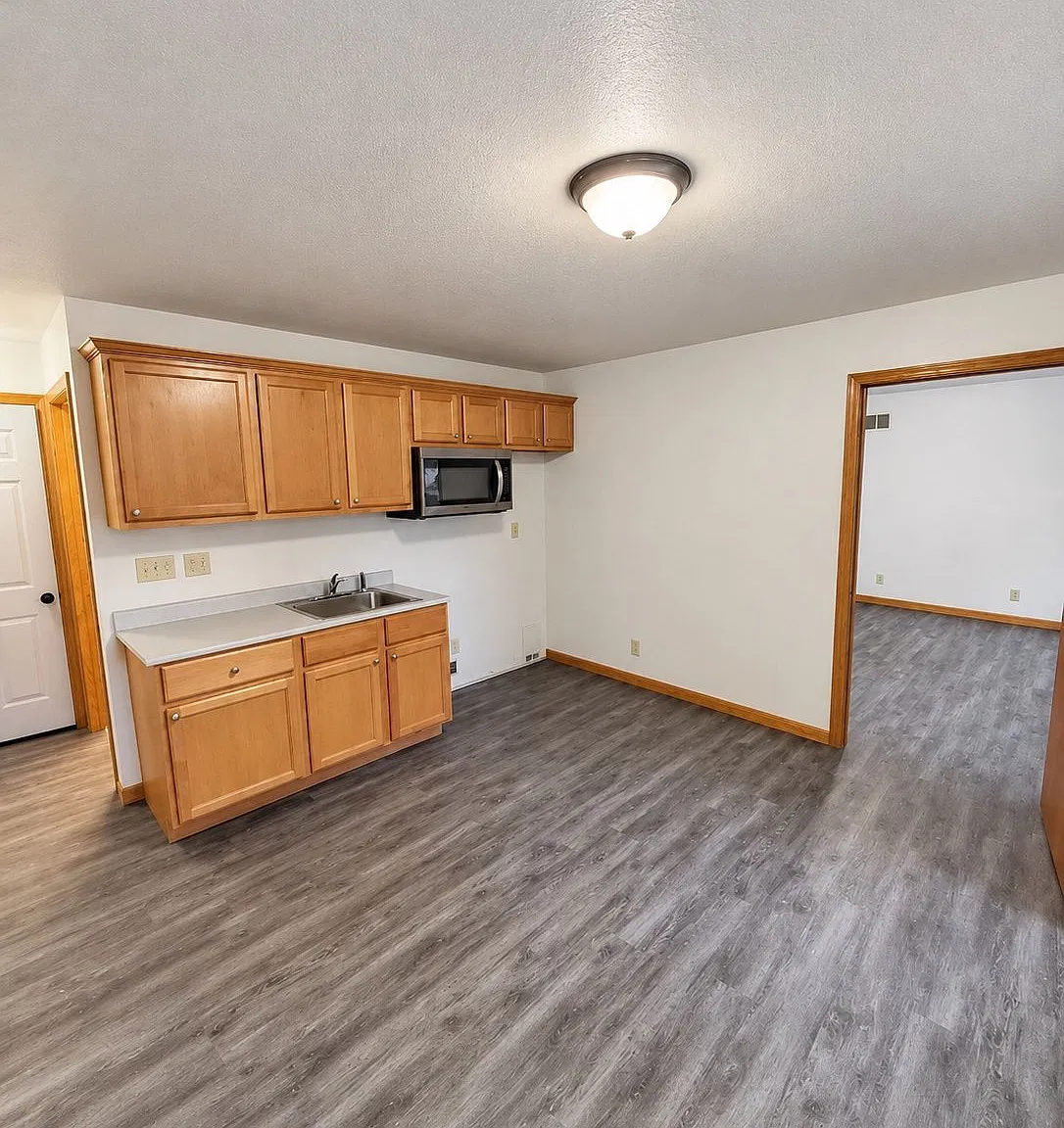 Studio, 1.0 bath, 600 sqft, $845 — Photo 1