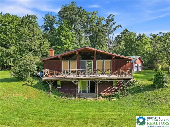 7625 Gypsy Moth Dr, New Tripoli, PA 18066