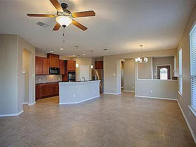 1101 Amazon Lilly Cv — Photo 17