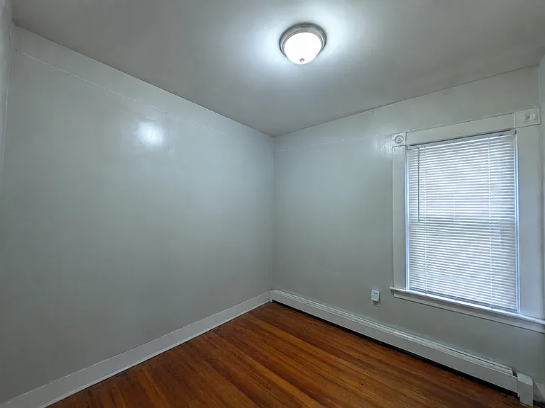 662 State St — Photo 7