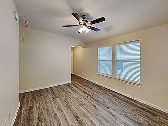 3rd image of 6377 Mountain Pines Ln