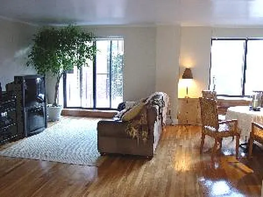 Rented by Akam Sales and Brokerage | media 17