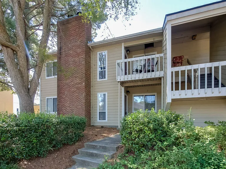 6121 Heath Ridge Ct #D — Photo 1