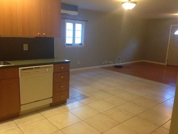 2nd image of 82 Florence Pl