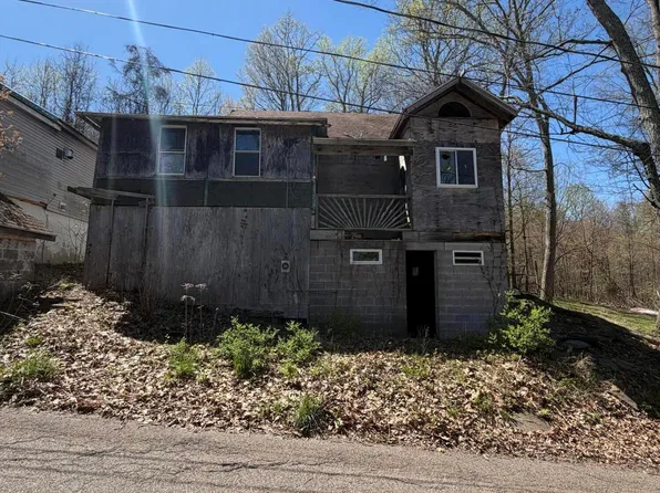 61 Trolley Hl, Harveys Lake, PA 18618