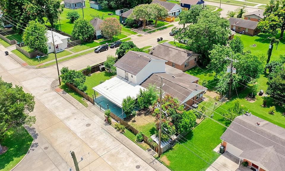 1st image of 114 Avenue E