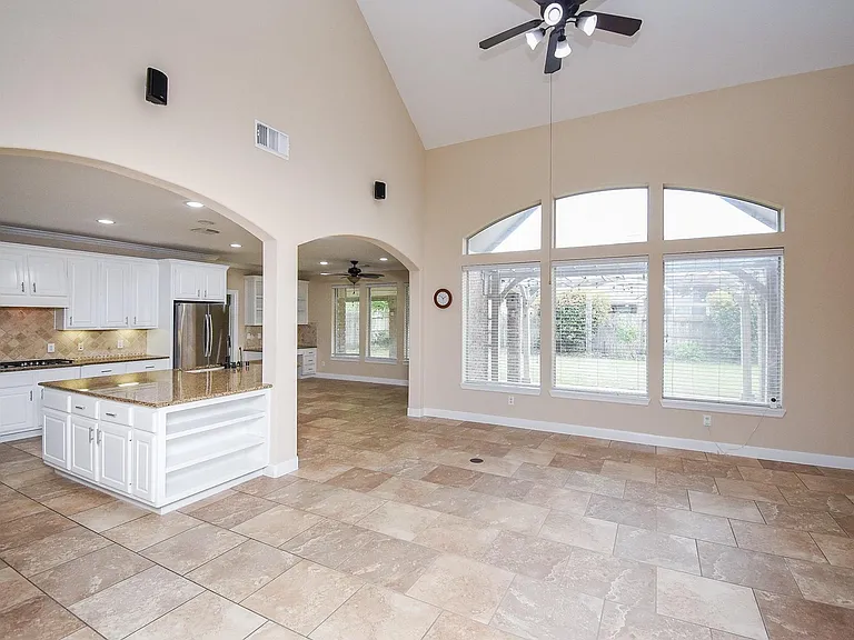 7606 Westmoreland Dr — Photo 11