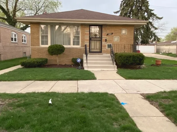 12620 S Wood St, Riverdale, IL 60827