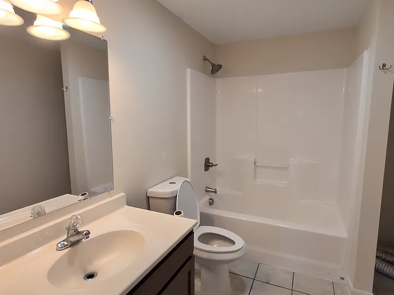 1014 Elm St — Photo 18