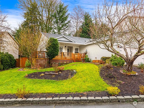 3rd image of 1411 114th Avenue SE
