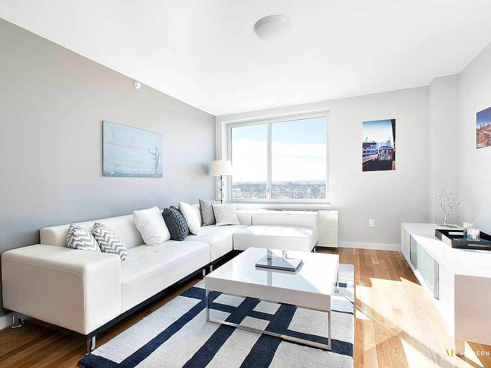 2nd image of 5205 Queens Blvd APT 8E