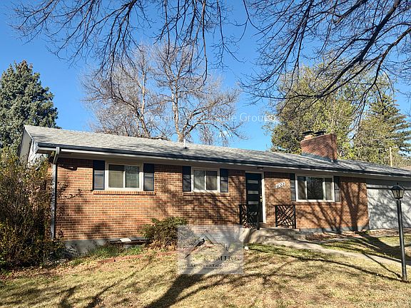 3rd image of 1122 Pike Dr