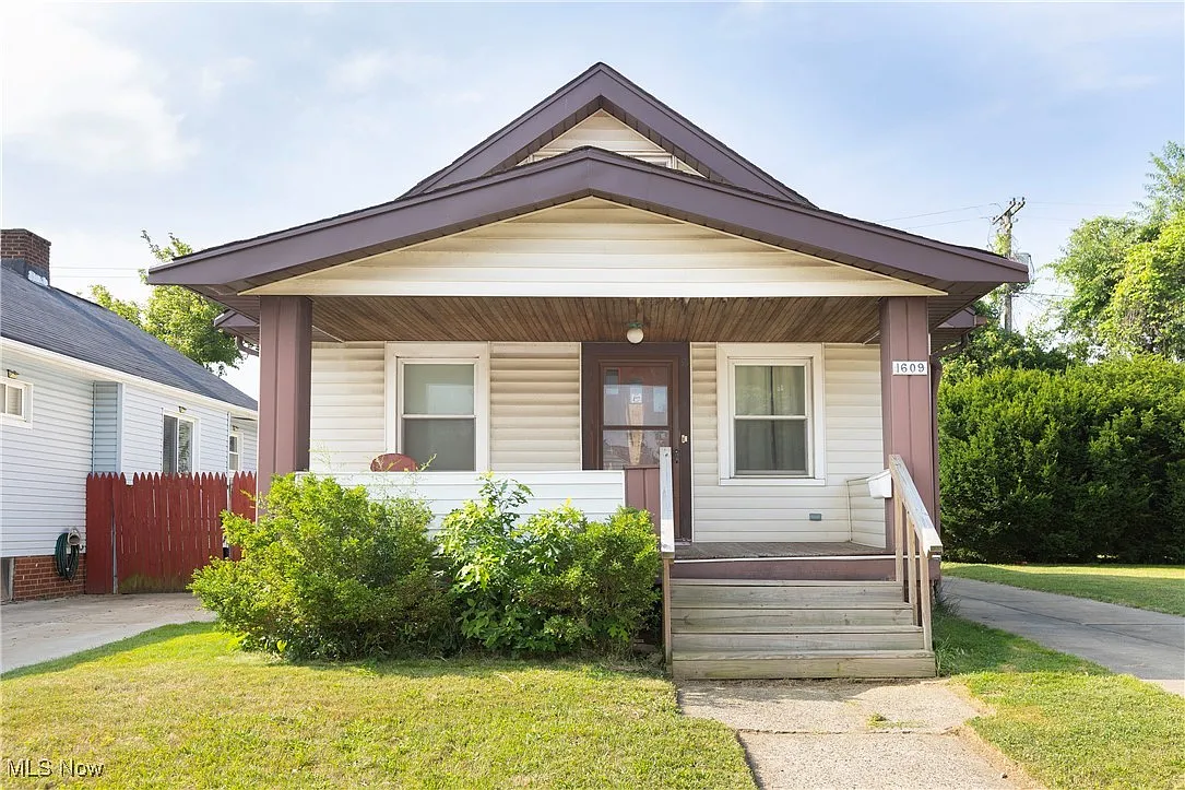 1609 Granby Ave photo 1