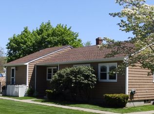 36 Elmer Ave, Warwick, RI 02886