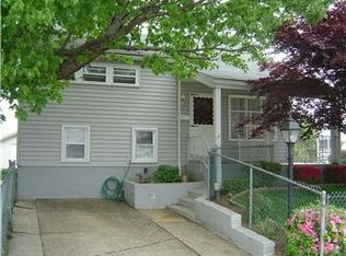 1345 Sunset St, Trainer, PA 19061