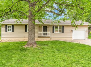 1107 E McCracken Rd, Ozark, MO 65721