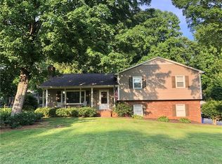 629 McGregor Rd, Winston Salem, NC 27103