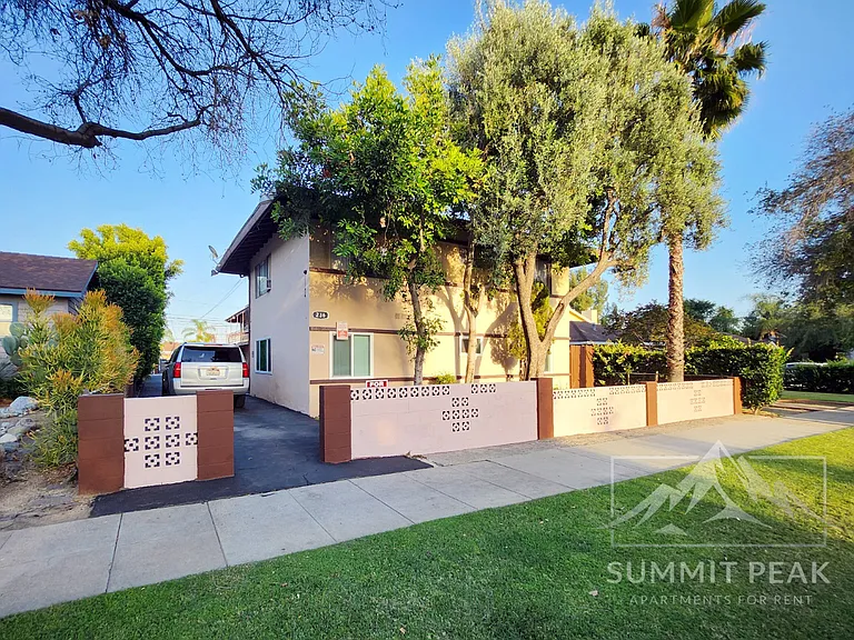 236 N San Gabriel Ave #20 — Photo 1